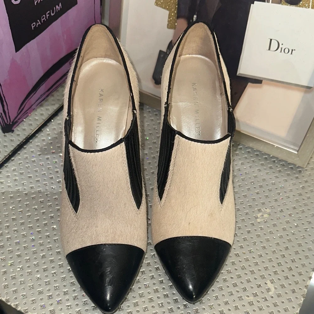 Karen Millen Black and Cream Hair Calf Pumps